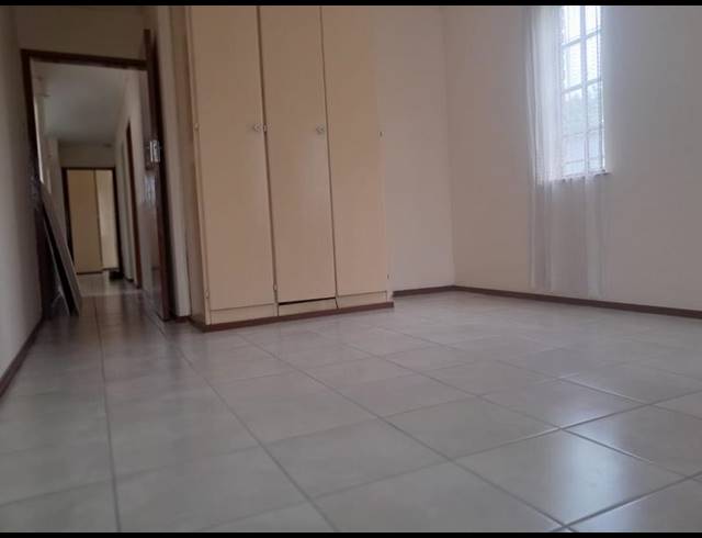 5 BEDROOM PROPERTY TO RENT IN ELANDSPOORT